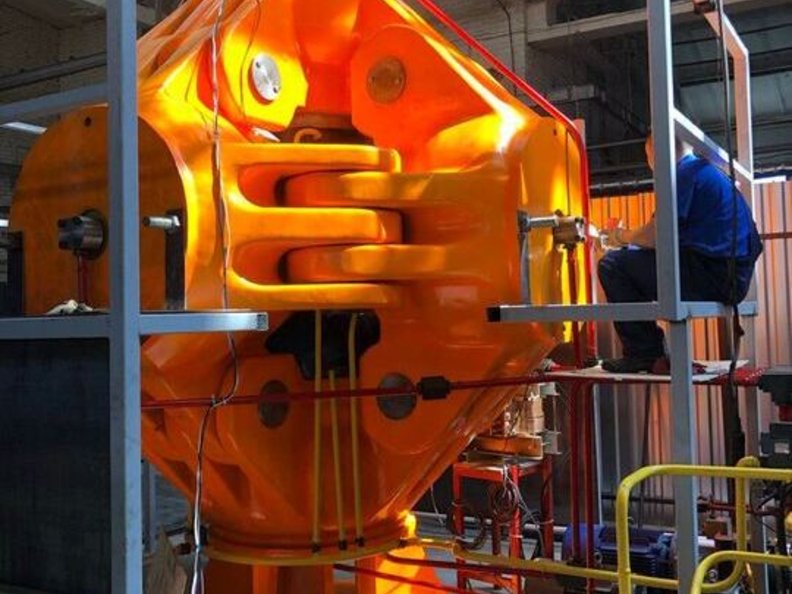 HPHT 立方体压力机