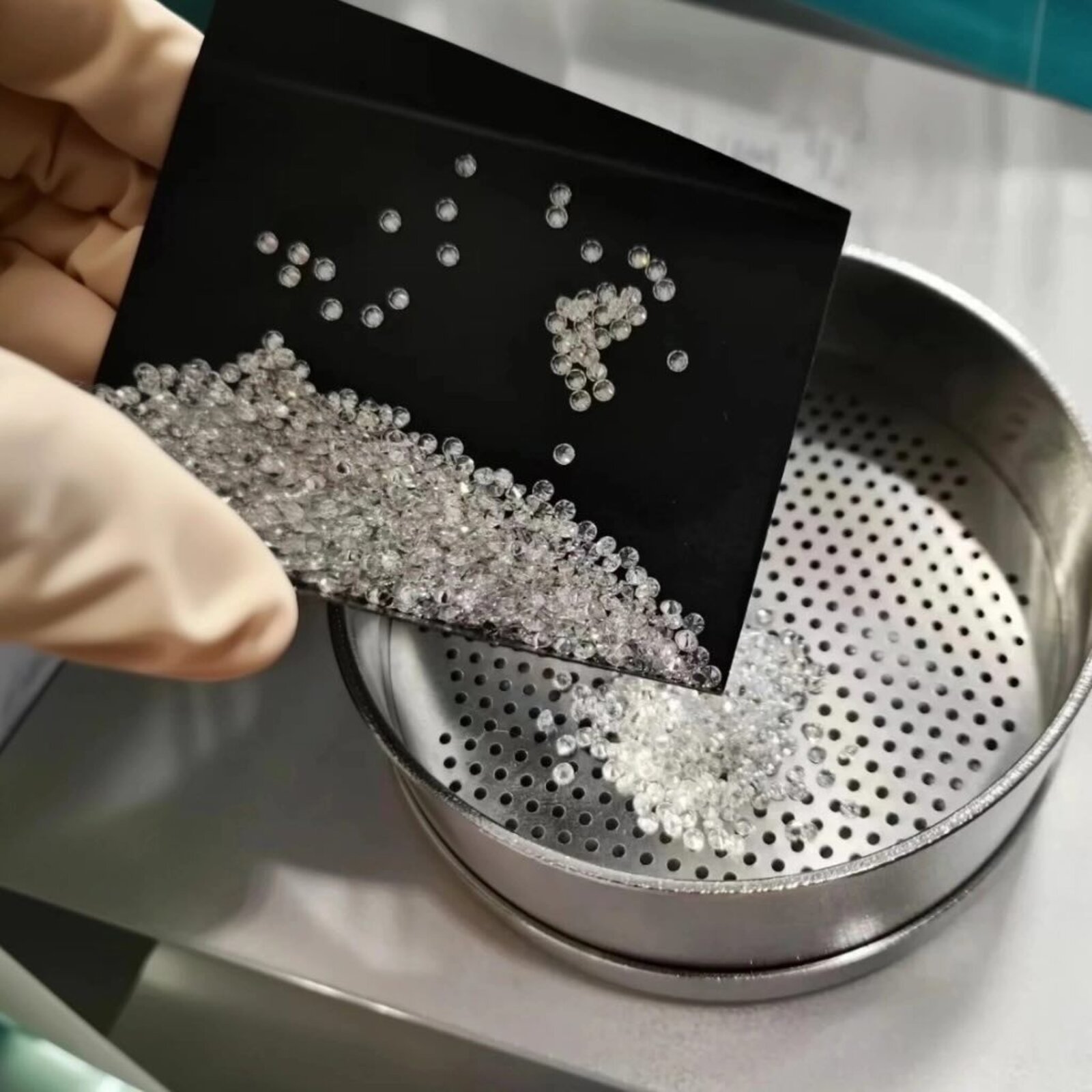 sorting quality lab grown diamonds