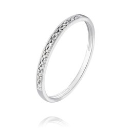 White gold ring with lab-grown diamonds setting