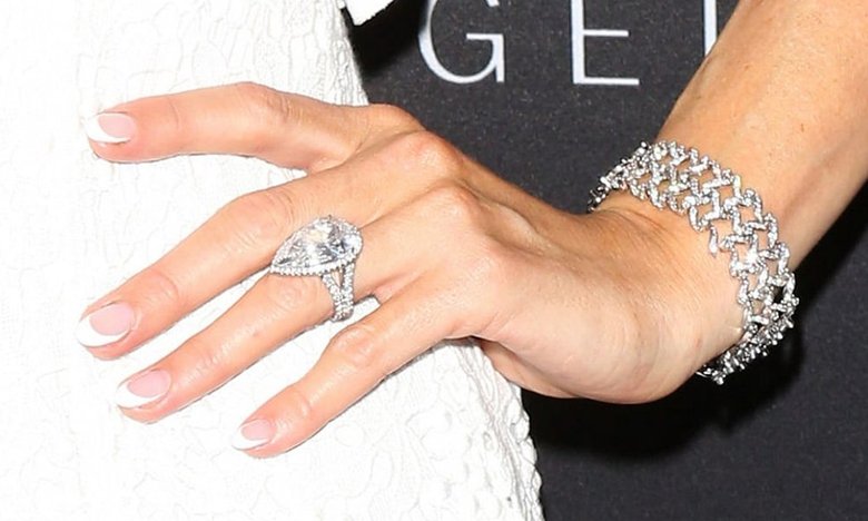 Indianapolis laboratuvarda yetiştirilen elmas kuyumcuları