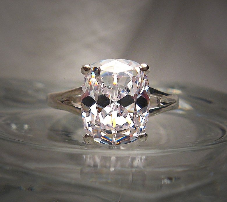 Eski Maden Kesim Laboratuvarda Yetiştirilen Pırlantalar