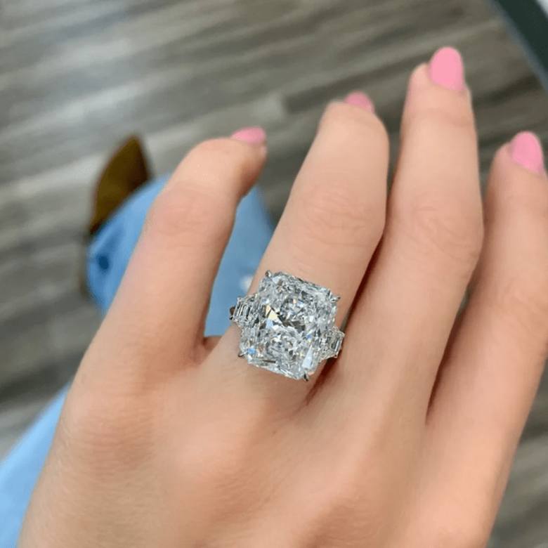 放射状切割实验室培育钻石