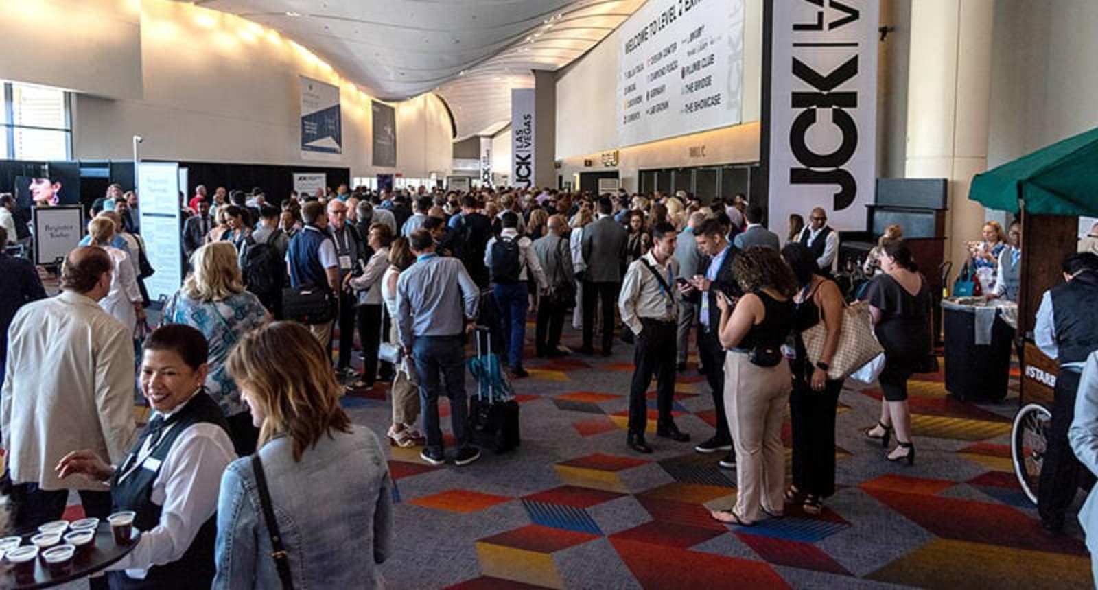 实验室培育钻石在 JCK 展会内外都成为新闻焦点