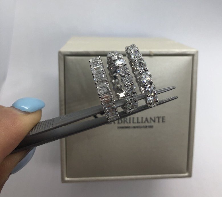 Un diamant cultivé en laboratoire coule à Jakarta